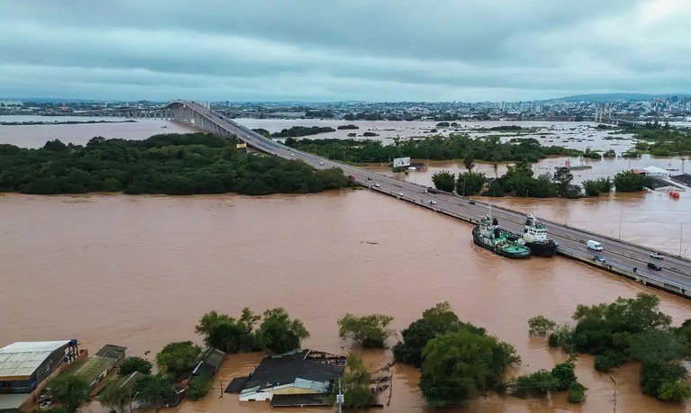 Responsabilidade do Governo RS em tragédia climática é destacada por maioria, aponta pesquisa